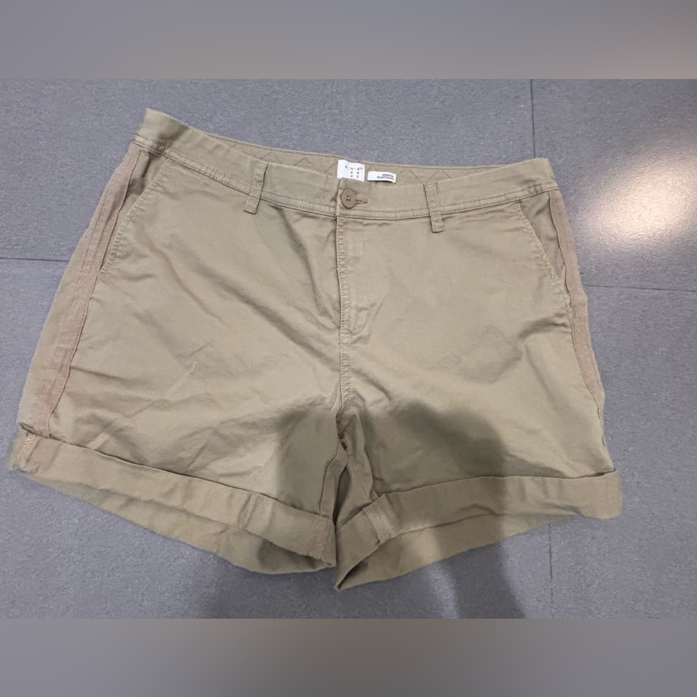 Target Women's Beige Shorts